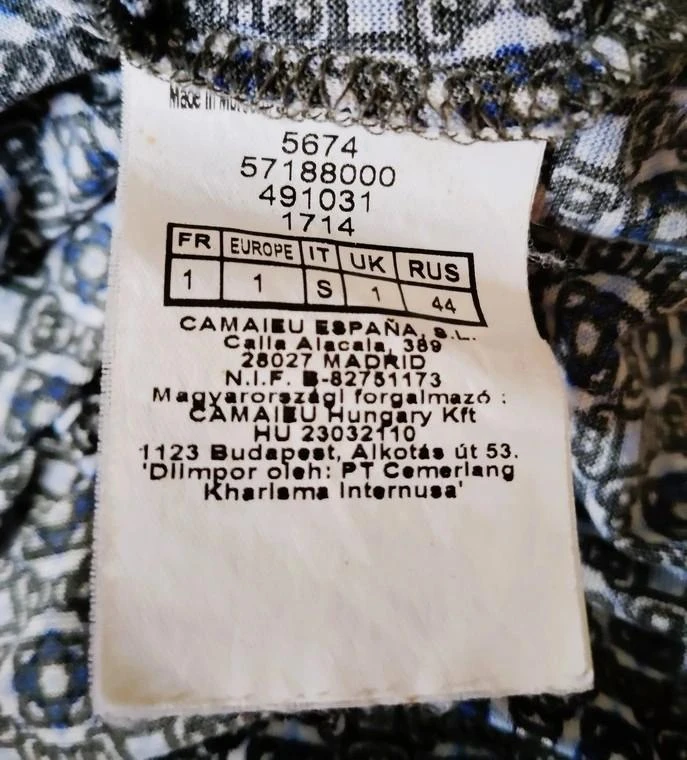 Damesblouse met lange mouwen en print – photo 4